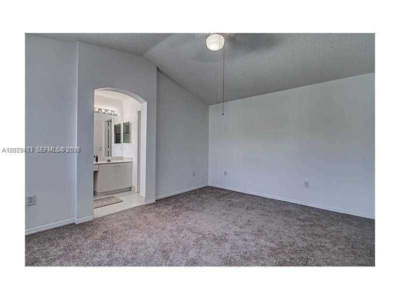 960 Corkwood St , Hollywood, FL 33019 Photo