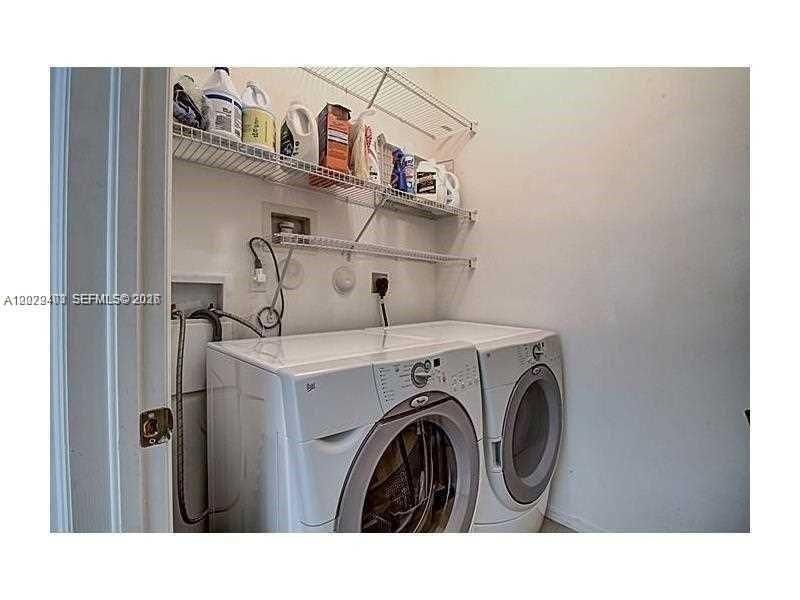 960 Corkwood St , Hollywood, FL 33019 Photo