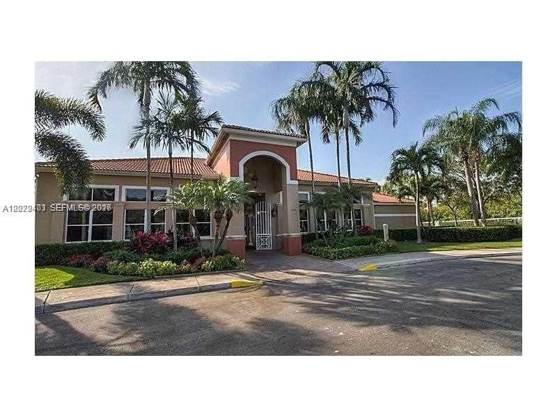 960 Corkwood St , Hollywood, FL 33019 Photo