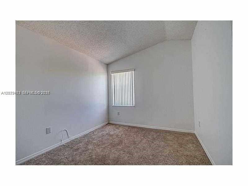 960 Corkwood St , Hollywood, FL 33019 Photo