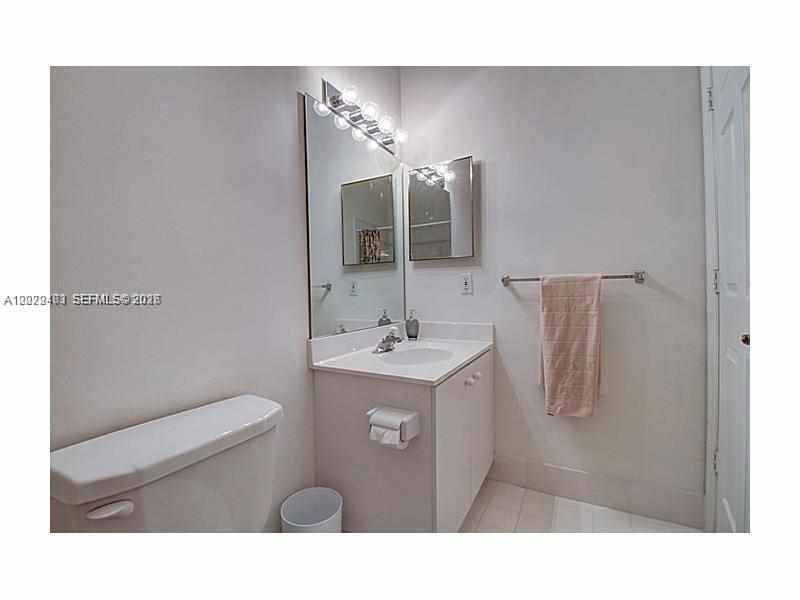 960 Corkwood St , Hollywood, FL 33019 Photo