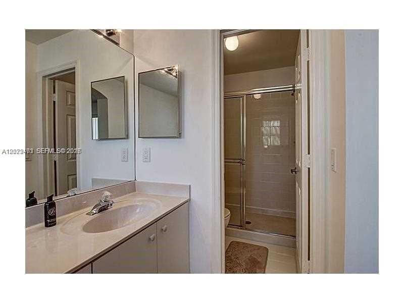 960 Corkwood St , Hollywood, FL 33019 Photo