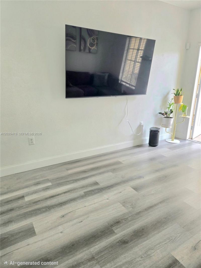 6972 NW 179th St , Unit 108-4, Hialeah, FL 33015 Photo