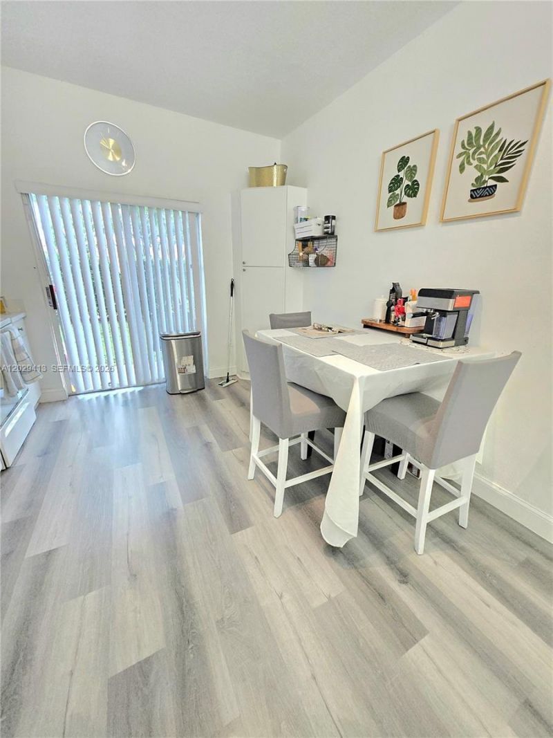 6972 NW 179th St , Unit 108-4, Hialeah, FL 33015 Photo