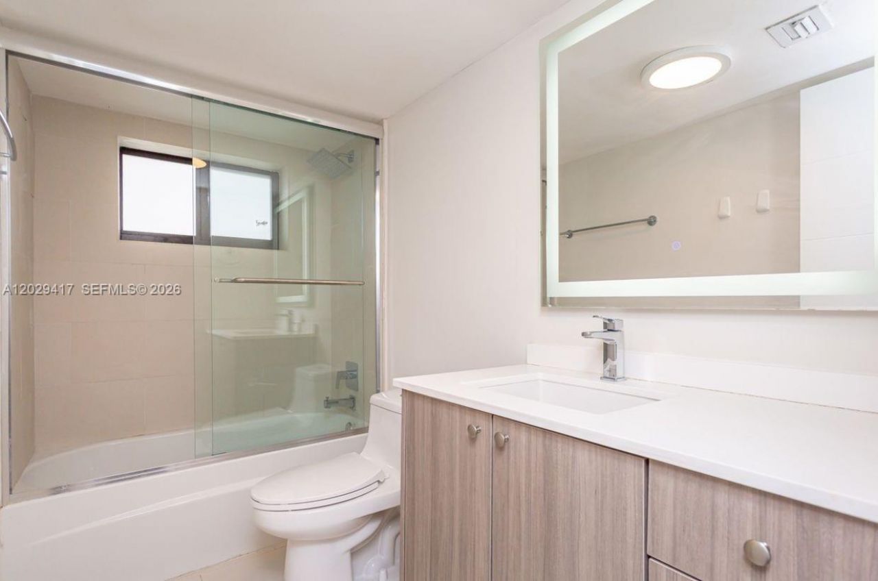 800 S Dixie Hwy 202 Hwy, Unit 202, Coral Gables, FL 33146 Photo