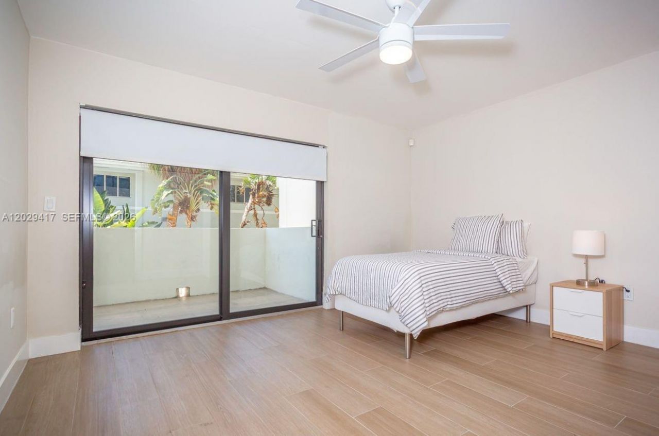 800 S Dixie Hwy 202 Hwy, Unit 202, Coral Gables, FL 33146 Photo