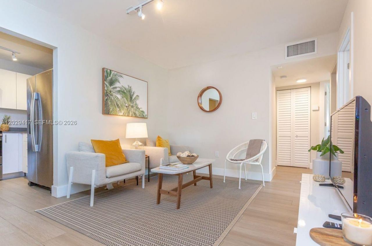 800 S Dixie Hwy 202 Hwy, Unit 202, Coral Gables, FL 33146 Photo