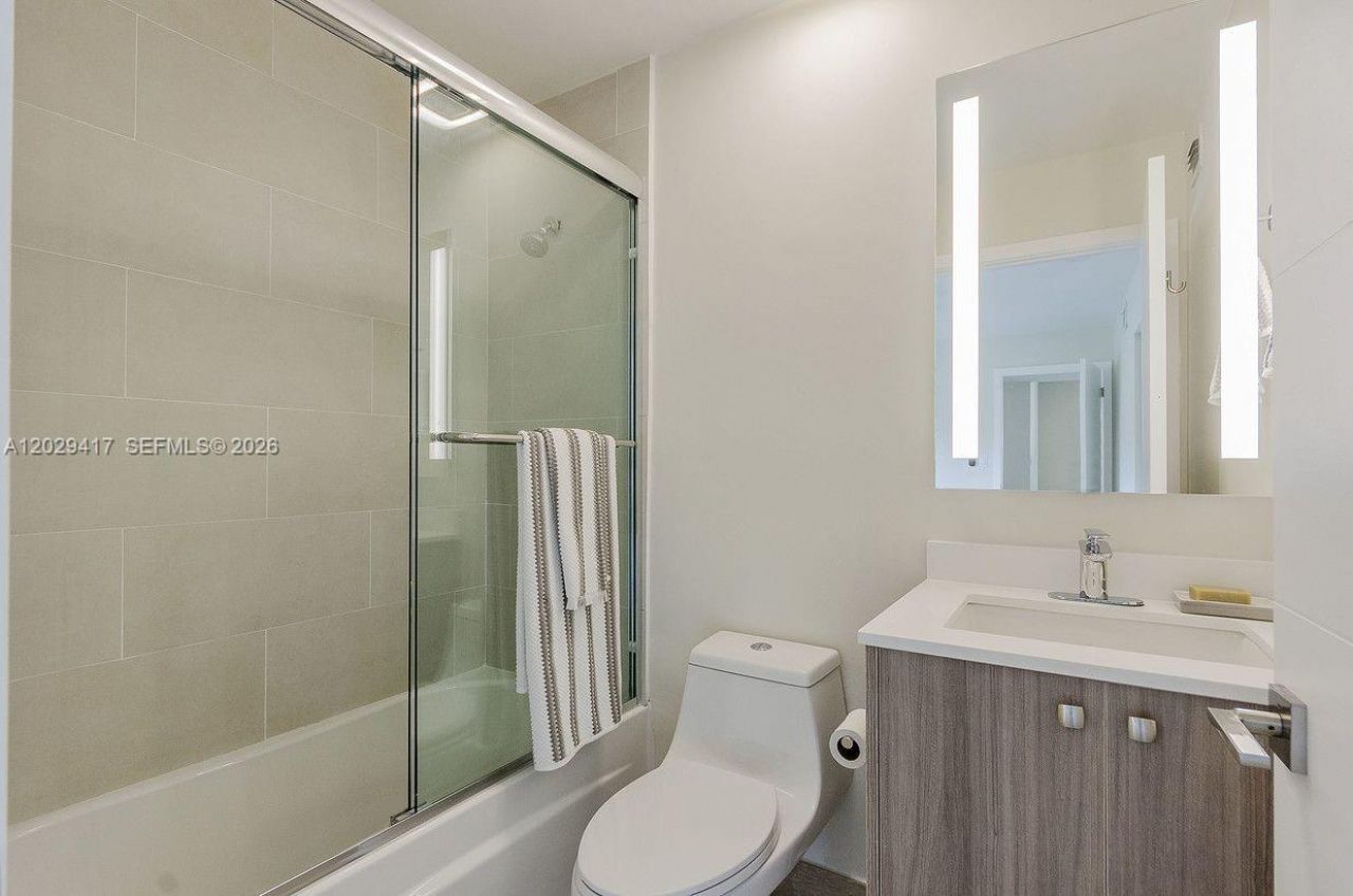 800 S Dixie Hwy 202 Hwy, Unit 202, Coral Gables, FL 33146 Photo