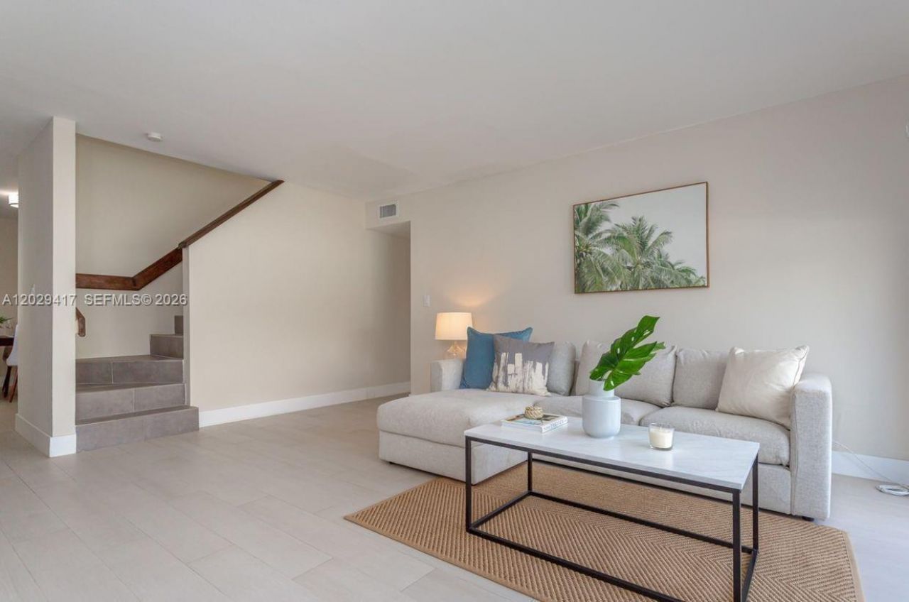 800 S Dixie Hwy 202 Hwy, Unit 202, Coral Gables, FL 33146 Photo