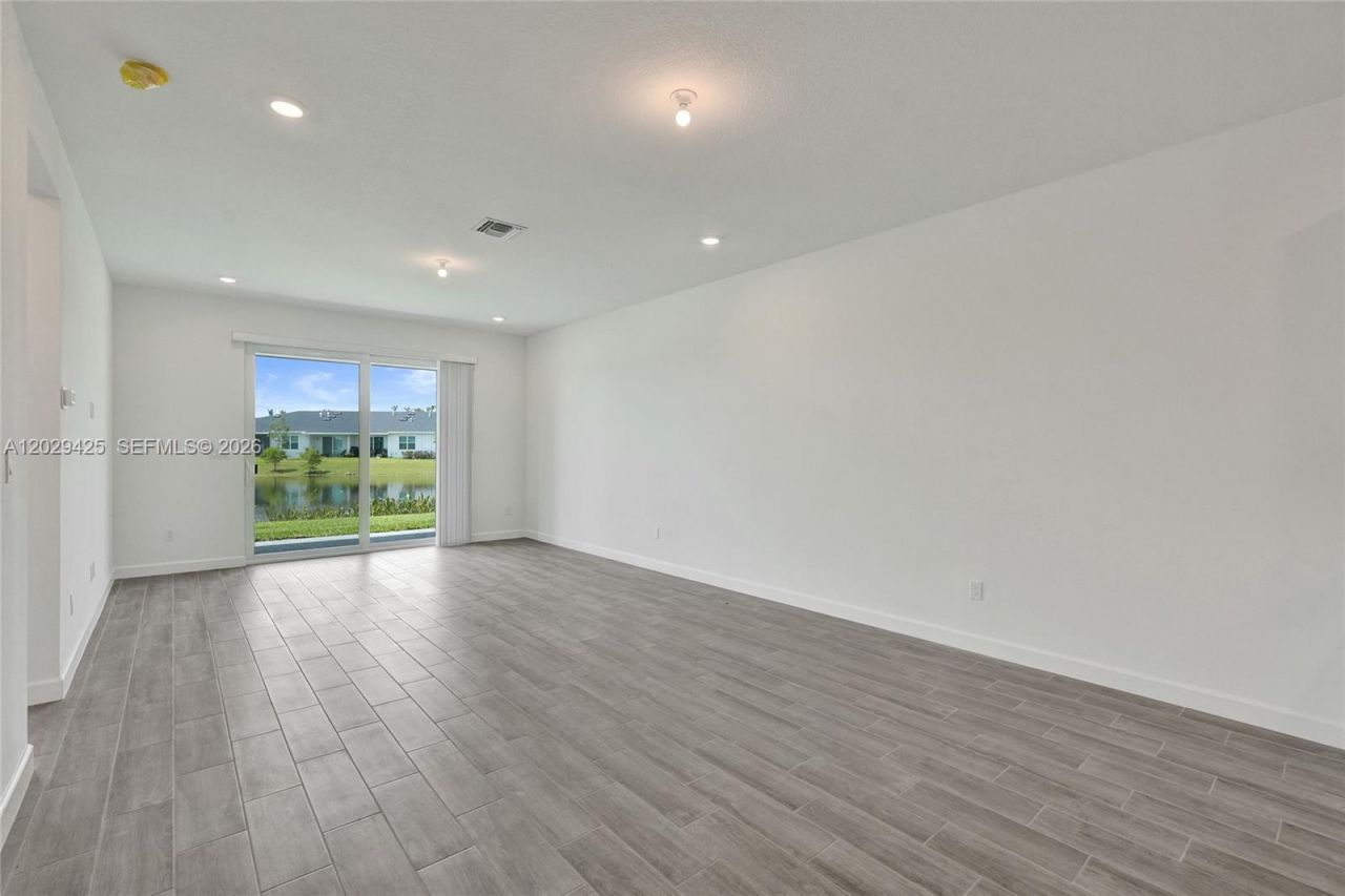 3777 Harborside Ave , Fort Pierce, FL 34946 Photo