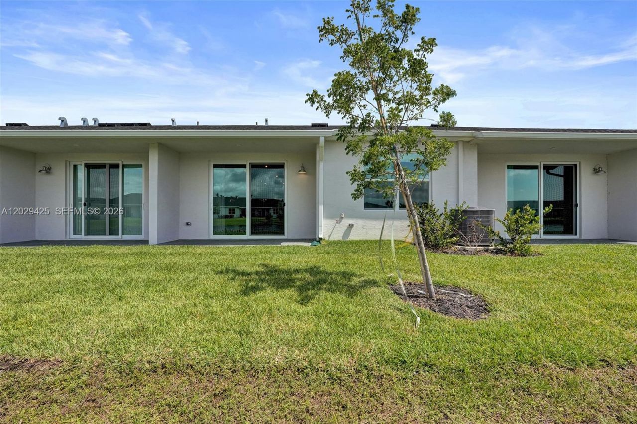 3777 Harborside Ave , Fort Pierce, FL 34946 Photo