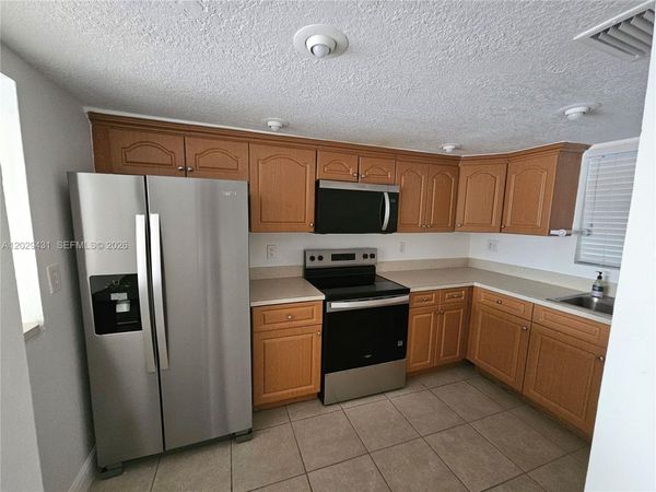 9375 Fontainebleau Blvd, Unit L422, Miami, FL 33172