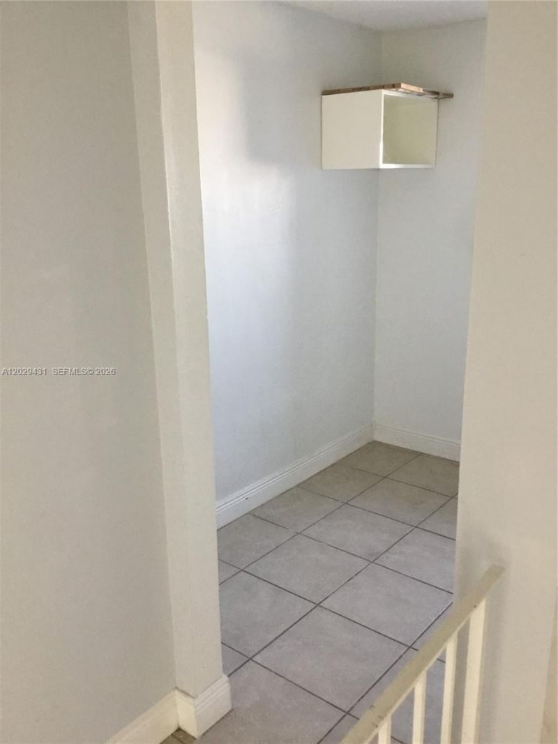 9375 Fontainebleau Blvd, Unit L422, Miami, FL 33172 Photo