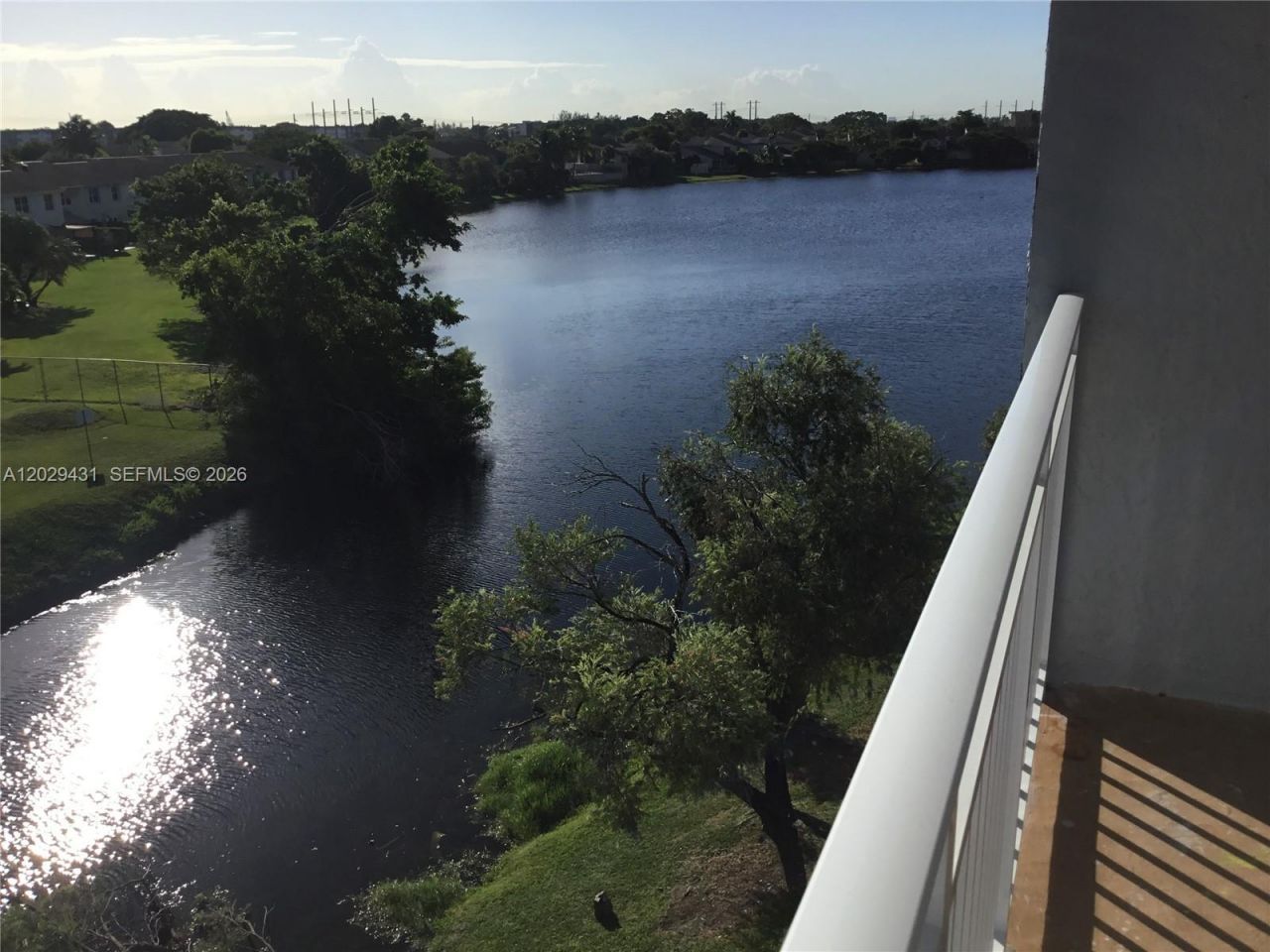 9375 Fontainebleau Blvd, Unit L422, Miami, FL 33172 Photo