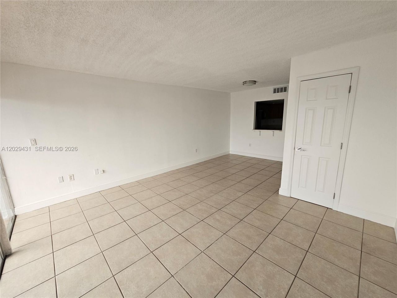 9375 Fontainebleau Blvd, Unit L422, Miami, FL 33172 Photo