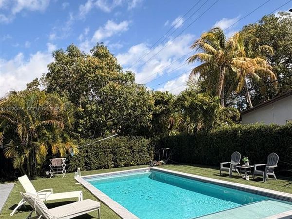 12125 NE 2nd Ave , North Miami, FL 33161