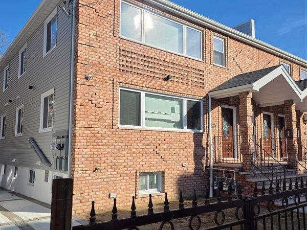1724 New Haven Avenue , Far Rockaway, NY 11691