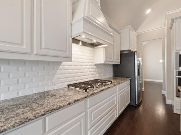 1900 Monahan Drive, Lantana, TX 76226