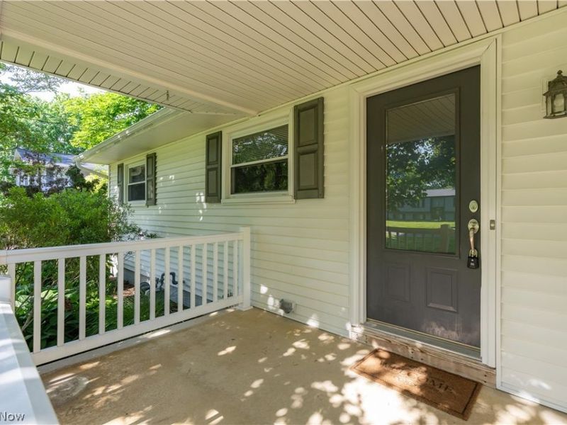7505 Ivydale Avenue NW, North Canton, OH 44720 Photo 2