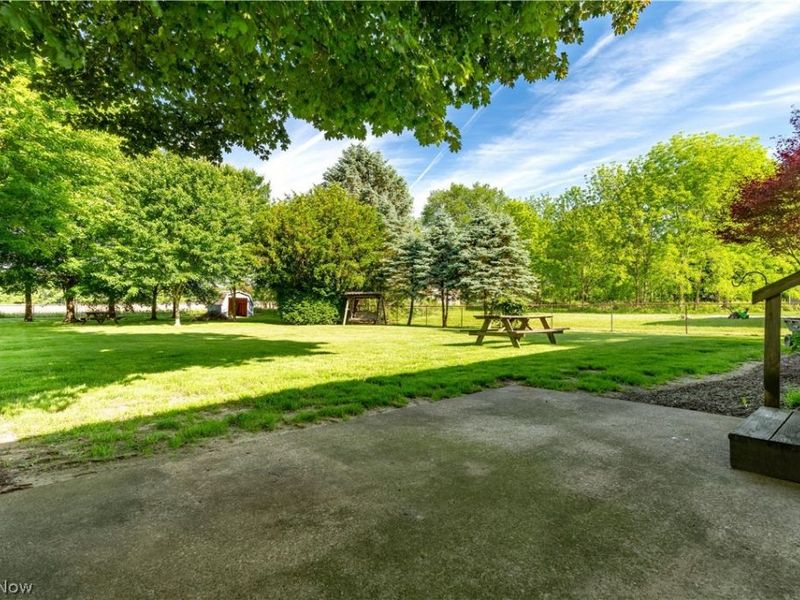 7505 Ivydale Avenue NW, North Canton, OH 44720 Photo 5