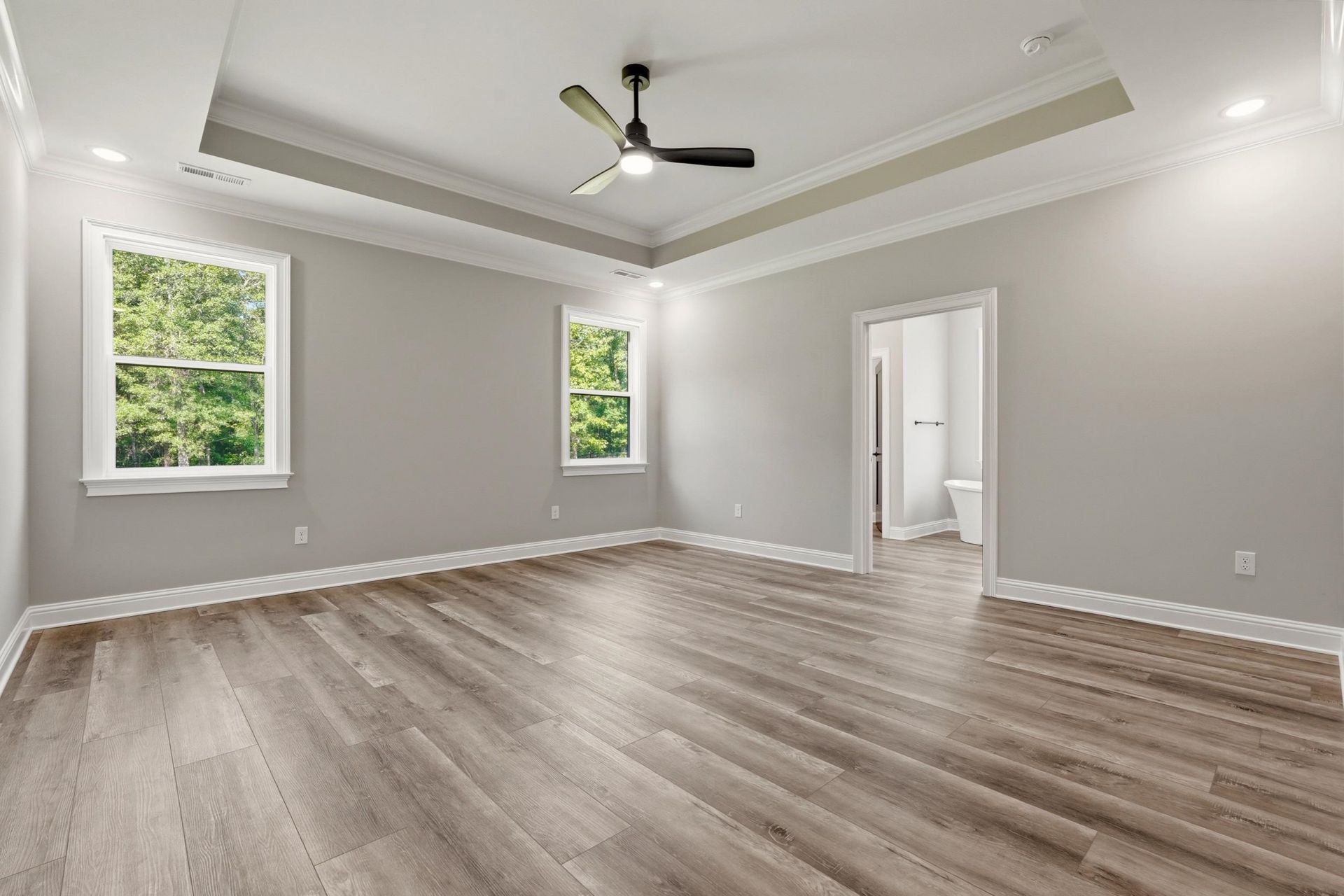 8032 Old Reaves Ferry Rd. Photo 17