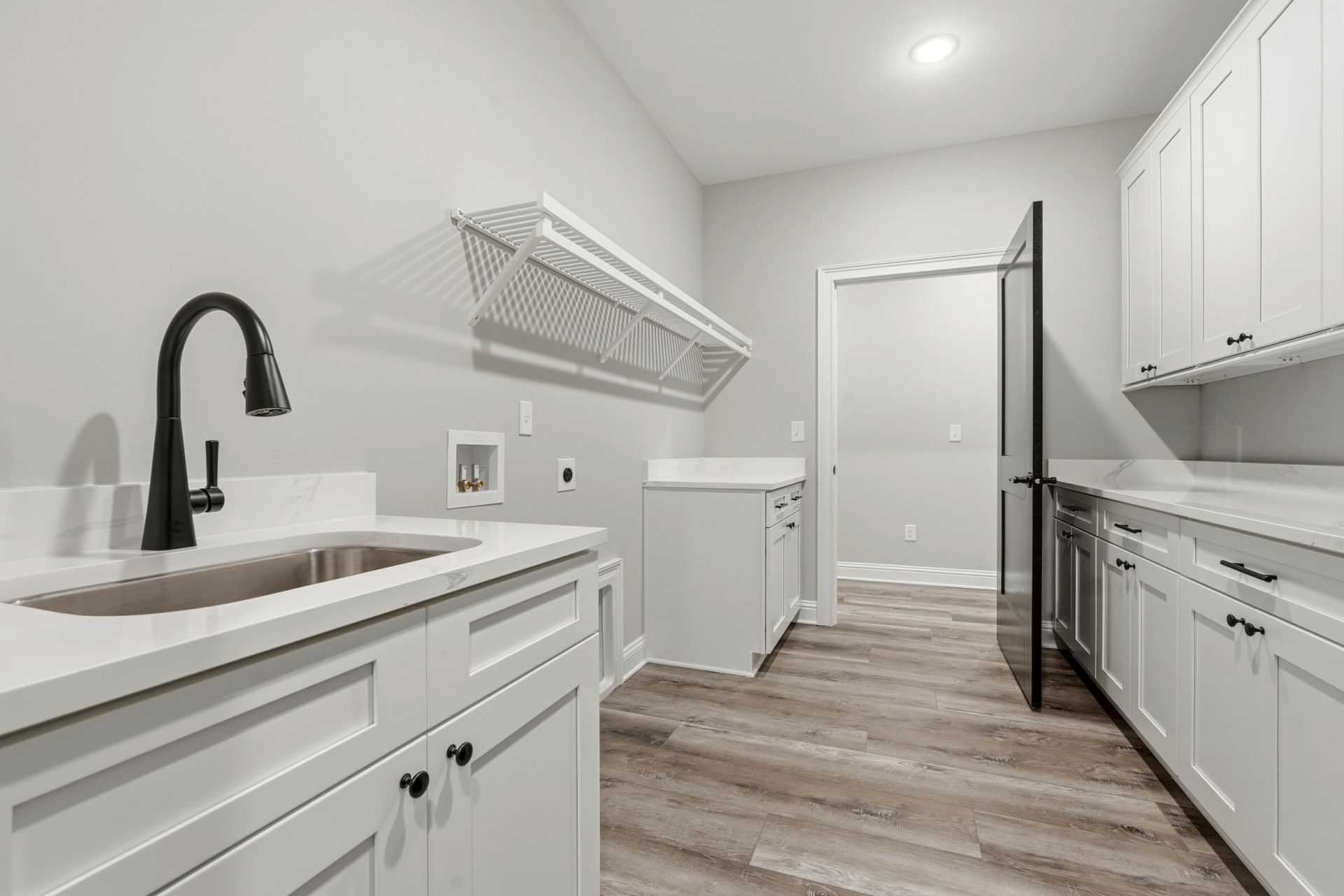 8032 Old Reaves Ferry Rd. Photo 22