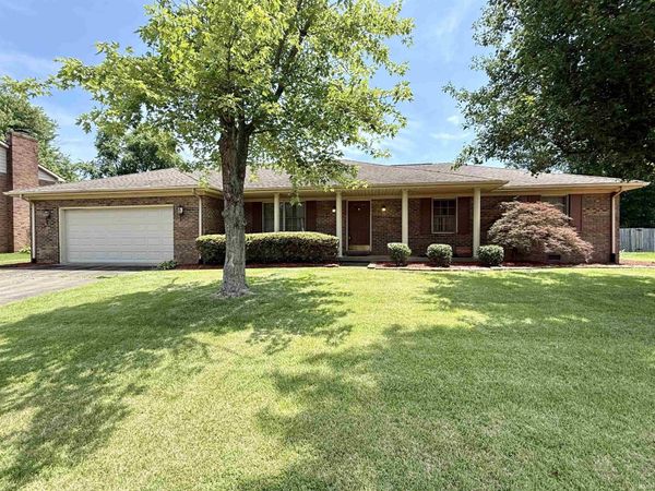 5466 W Sherwood Drive, Newburgh, IN 47630