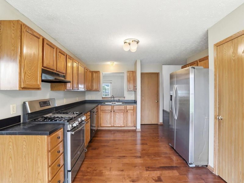 8360 Priestley Drive , Reynoldsburg, OH 43068 Photo 11