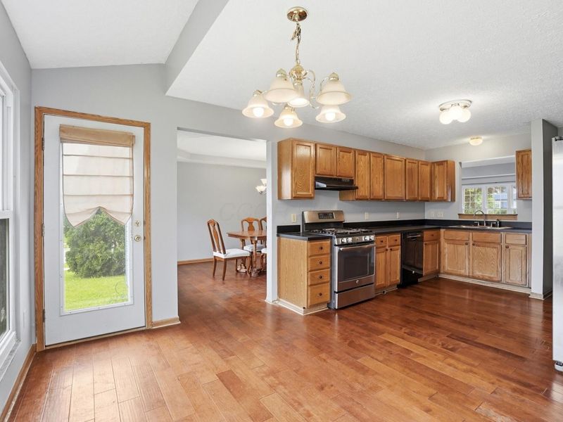 8360 Priestley Drive , Reynoldsburg, OH 43068 Photo 15
