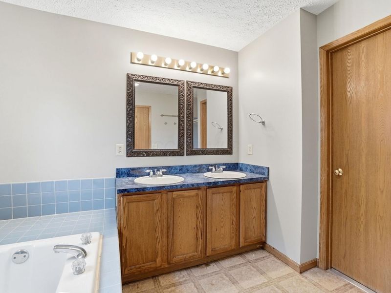 8360 Priestley Drive , Reynoldsburg, OH 43068 Photo 21