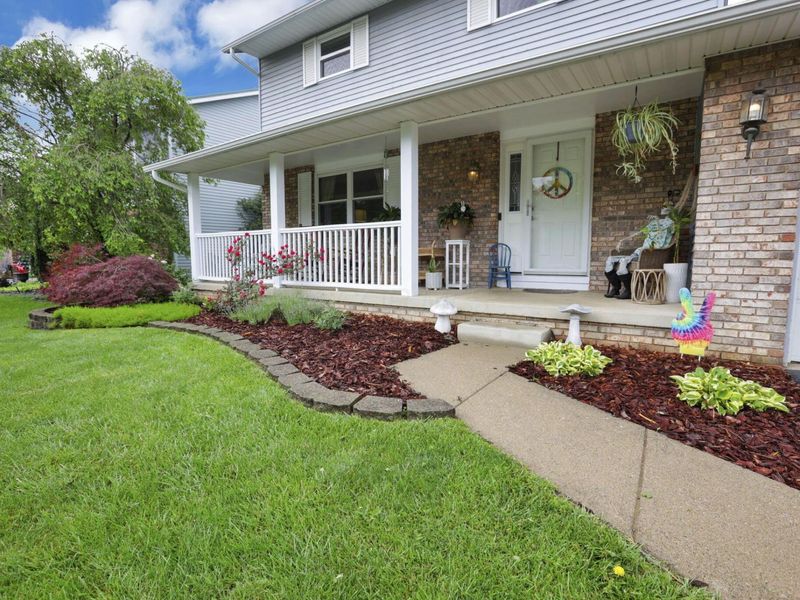 7687 Foxboro Court , Columbus, OH 43235 Photo 3