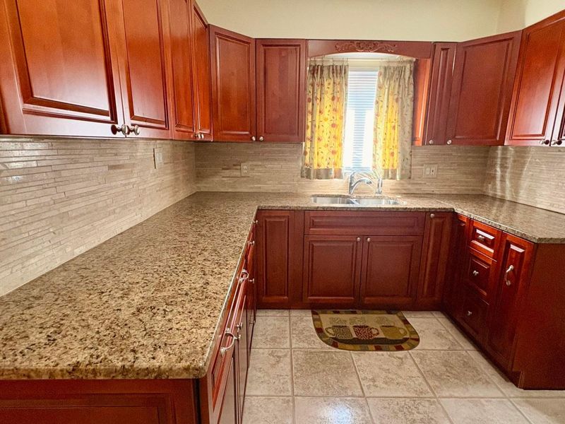 3321 Eakin Road , Columbus, OH 43204 Photo 10