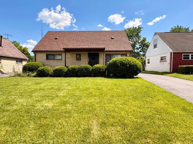 3321 Eakin Road , Columbus, OH 43204 Photo 2