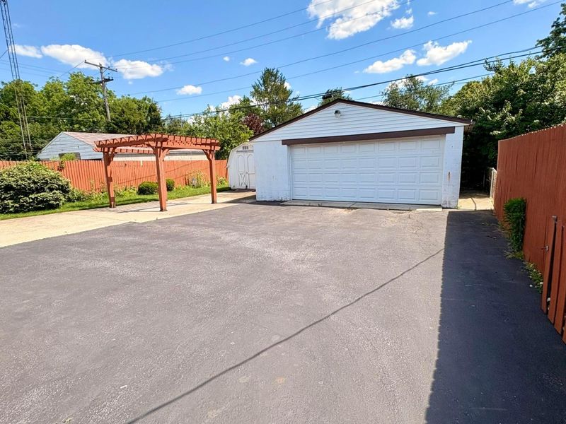 3321 Eakin Road , Columbus, OH 43204 Photo 4