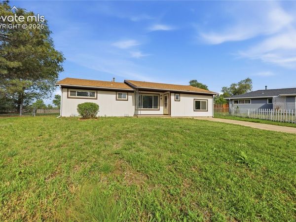 72 Doris Drive, Colorado Springs, CO 80911