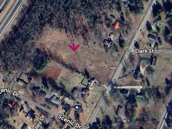13745 N Main Street, Trenton, GA 30752
