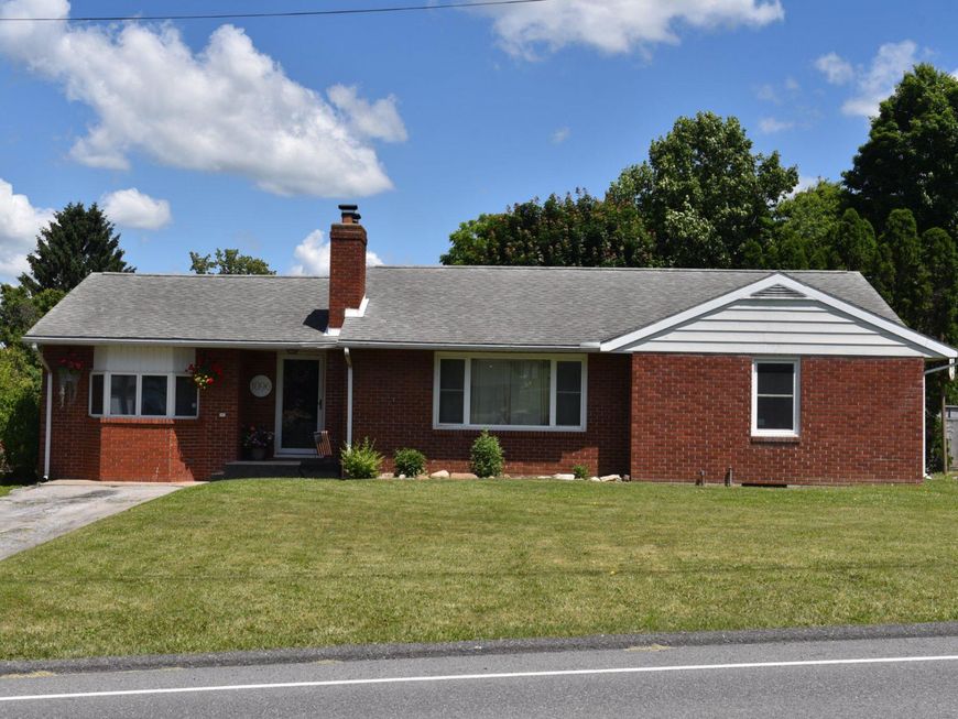 1096 Lincoln Way E , Mc Connellsburg, PA 17233 Main Photo