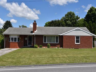 1096 LINCOLN WAY E, MCCONNELLSBURG, PA 17233