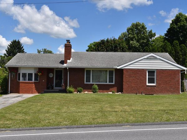 1096 LINCOLN WAY E, MCCONNELLSBURG, PA 17233