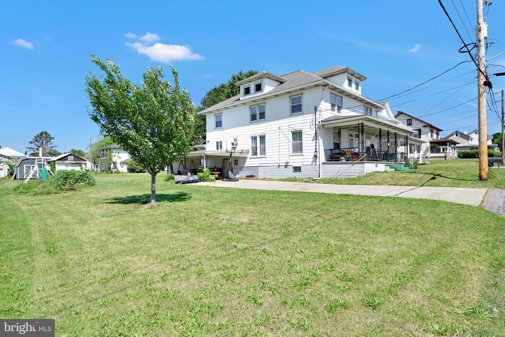 305 GAP STREET, VALLEY VIEW, PA 17983