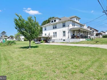 305 GAP STREET, VALLEY VIEW, PA 17983