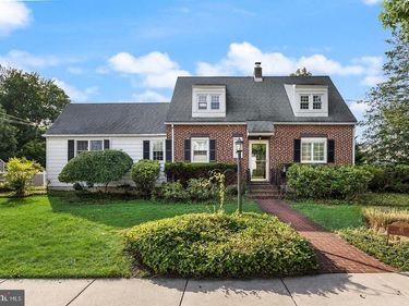 41 E CRYSTAL LAKE AVENUE, HADDON TOWNSHIP, NJ 08108