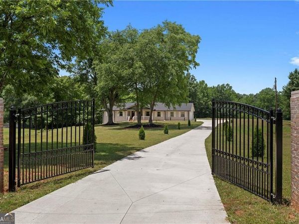 5245 Stonewall Tell Road, Atlanta, GA 30349