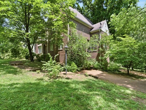 3510 Stokesmont Rd , Nashville, TN 37215