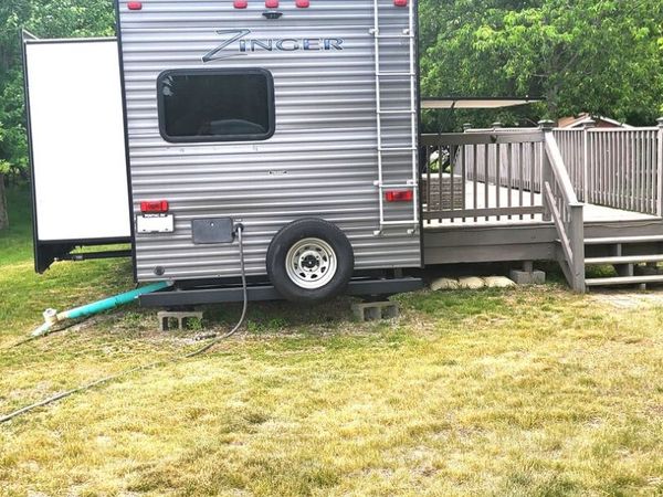 25/96 Woodhaven , Sublette, IL 61367