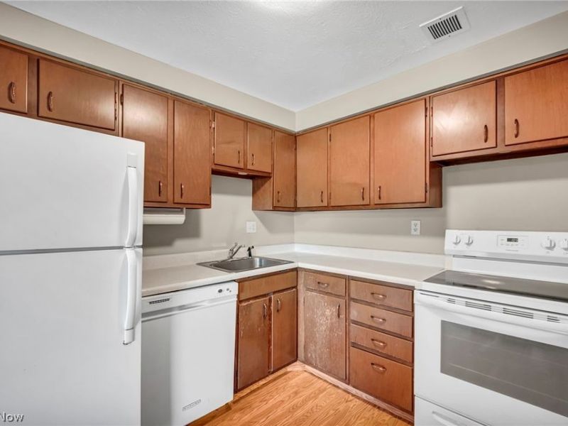 10301 Lake Avenue , Unit 506, Cleveland, OH 44102 Photo 14
