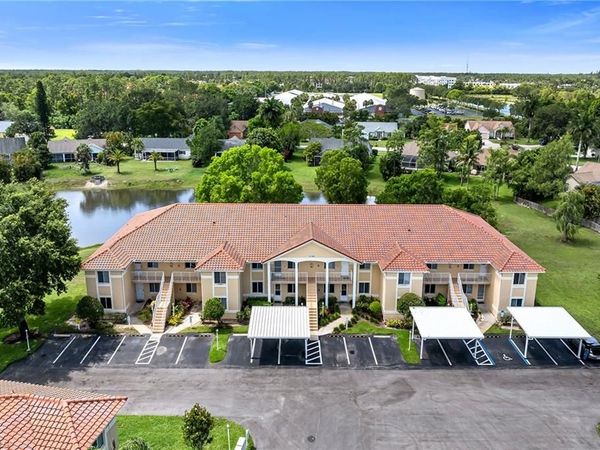 208 Furse Lakes CIR , Unit D6, NAPLES, FL 34104