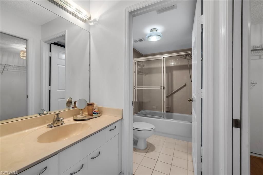 208 Furse Lakes Cir , Unit D6, Naples, FL 34104 Photo