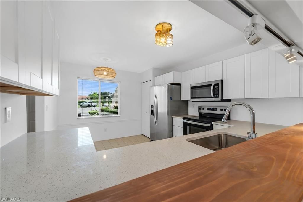 208 Furse Lakes Cir , Unit D6, Naples, FL 34104 Photo