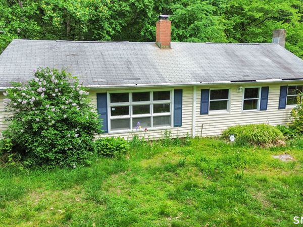 11 Brook , East Hampton, CT 06424